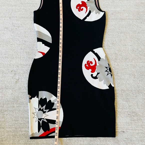 Alexander McQueen Floral Intarsia Dress - Picture 9 of 10